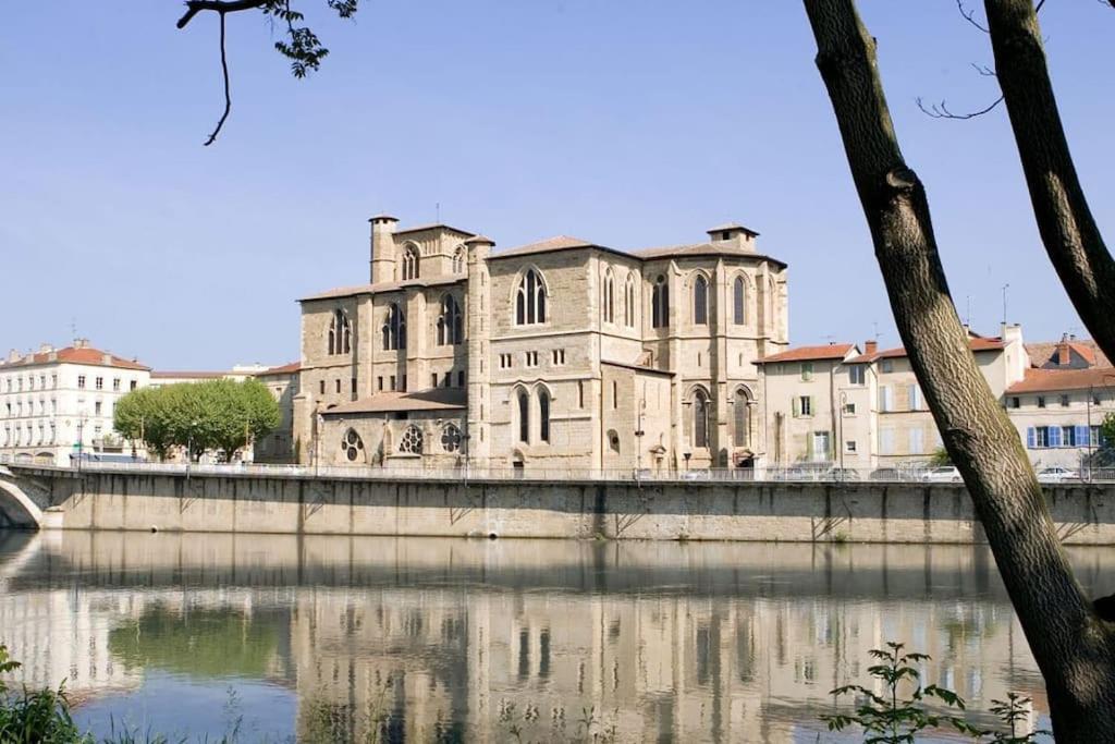 Studio Moderne, Terrasse Et Parking Romans-sur-Isère Екстериор снимка